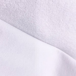 SPUGNA SANITARIA LAMINATA IMPERMEABILE LEGGERA 140gr