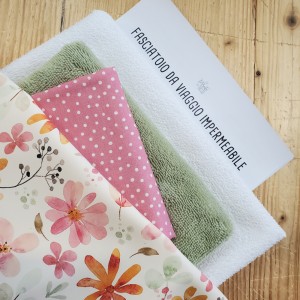 KIT FASCIATOIO DA VIAGGIO IMPERMEABILE FIORI ACQUARELLATI
