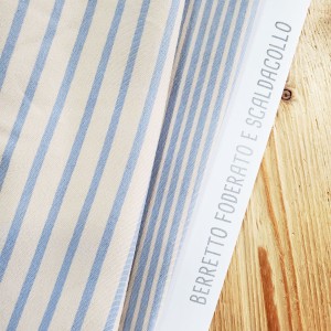 KIT CAPPELLINO E SCALDACOLLO JERSEY RIGHE GRANDI E PICCOLE LINO E AZZURRO