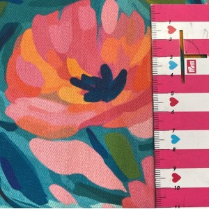 PEONIE ACQUARELLATE ROSA BASE ACQUA E VERDONE E BLU drill mezzo panama