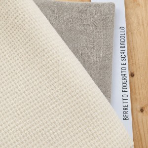 KIT CAPPELLINO E SCALDACOLLO MAGLIA KNIT LATTE e  MAGLINA SABBIA