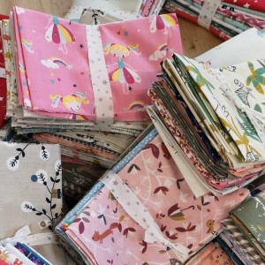 PACK 5 PZ COTONE CM 100X150 FANTASIE MIX PACK 5 PZ COTONE CM 100X150 FANTASIE MIX